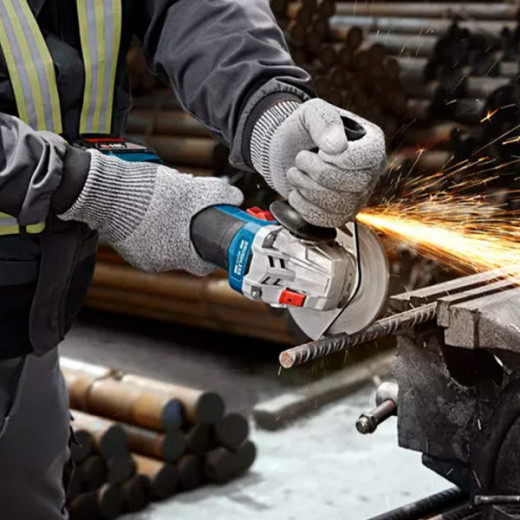 Bosch GWS 18V-8 Professional, акумуляторна кутова шліфмашина 125 мм, безщітковий двигун, 2 АКБ GBA 4.0 Ah, зарядний пристрій GAL 18V-40, кейс - 0.601.9N9.020