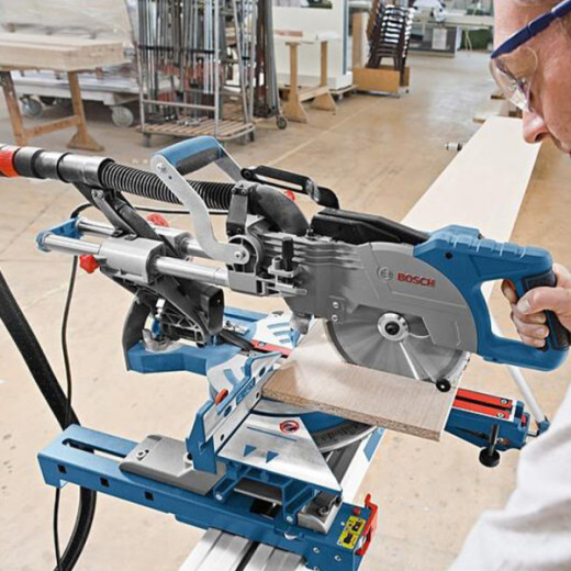 Bosch GCM 8 SJL Professional, торцювальна пила з протяжкою та лазерним покажчиком 1600 Вт, диск 216 мм - 0.601.B19.100