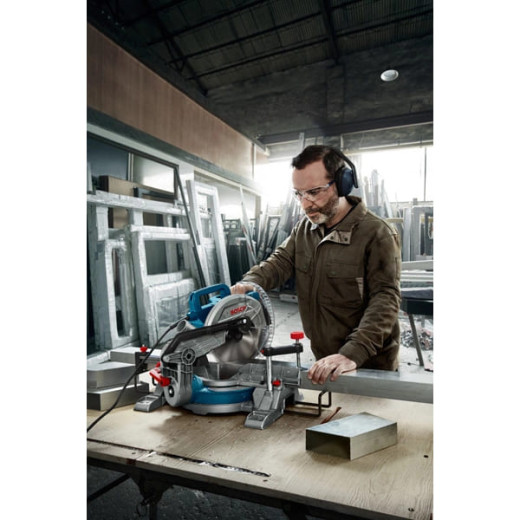 Bosch GCM 216 Professional, торцювальна пила 1300 Вт, диск 216 мм - 0.601.B33.000