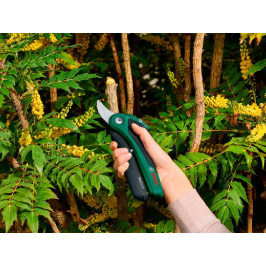 Bosch EasyPrune, акумуляторний секатор 3.6 В, діаметр різу до 25 мм, технологія Power Assist - 0.600.8B2.102