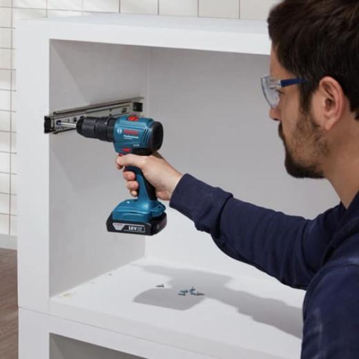 Bosch GSB 185-LI Professional, акумуляторний ударний дриль-шуруповерт, 2 акумулятори GBA 18V 2.0 Ah, зарядний пристрій GAL 18V-20, кейс - 0.601.9K3.100