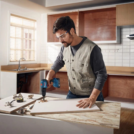 Bosch GSB 185-LI Professional, акумуляторний ударний дриль-шуруповерт, 2 акумулятори GBA 18V 2.0 Ah, зарядний пристрій GAL 18V-20, кейс - 0.601.9K3.100