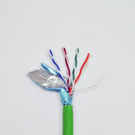 Кабель F/UTP, кат. 5E, AWG 24, LSZH, Eca, зелений, 305м, Corning - UU008049528